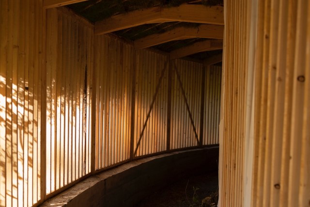 Heather and Ivan Morison, Silence - Alone in a World of Wounds, 2021. Commissioned by Yorkshire Sculpture Park on behalf of The Oak Project. Photography by Jonty Wilde.